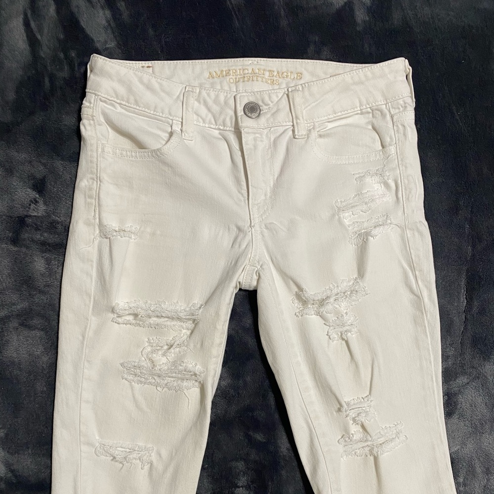 White jeans American Eagle outfitters size 4